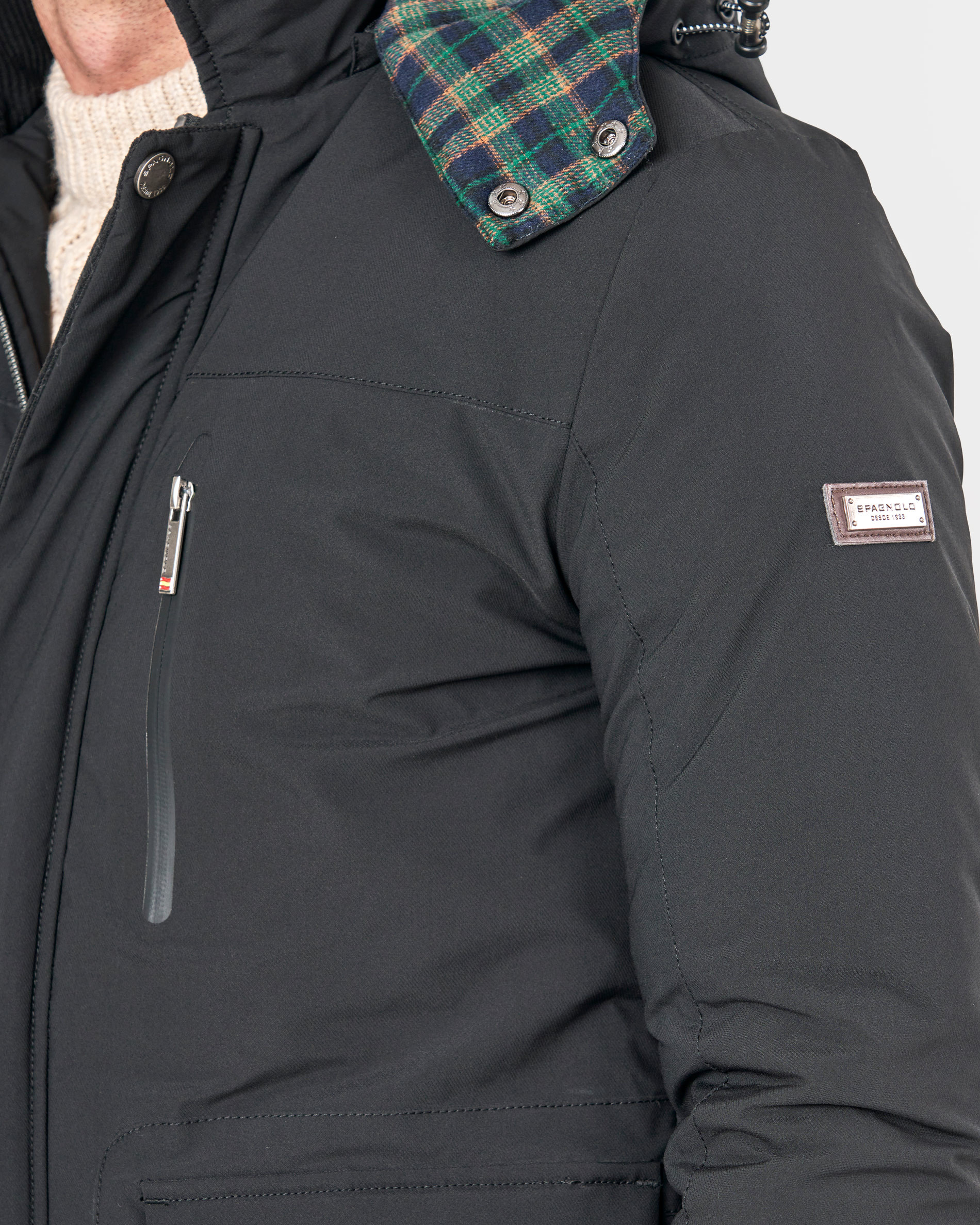 PARKA PANA EN CUELLO 2 PARKA PANA EN CUELLO - Imagen 2