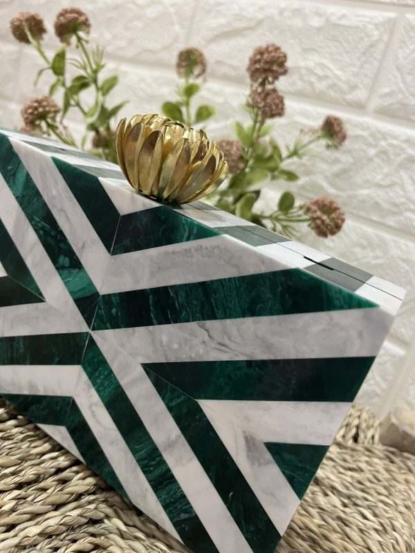 Clutch Loto Diagonale verde y blanco. - Imagen 2