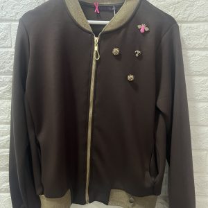 CHAQUETA BOMBER CHOCOLATE CON DORADO
